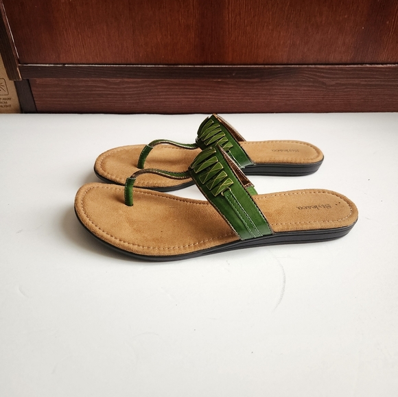 Green Sandals Womens Size 7 Medium - Picture 2 of 4